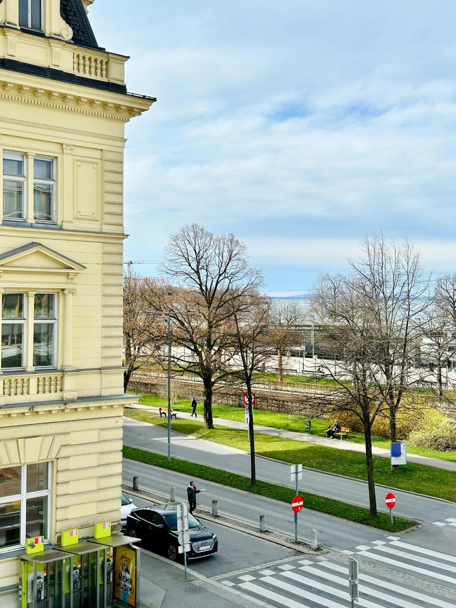 Am Bregenzer Hafen * Bregenz